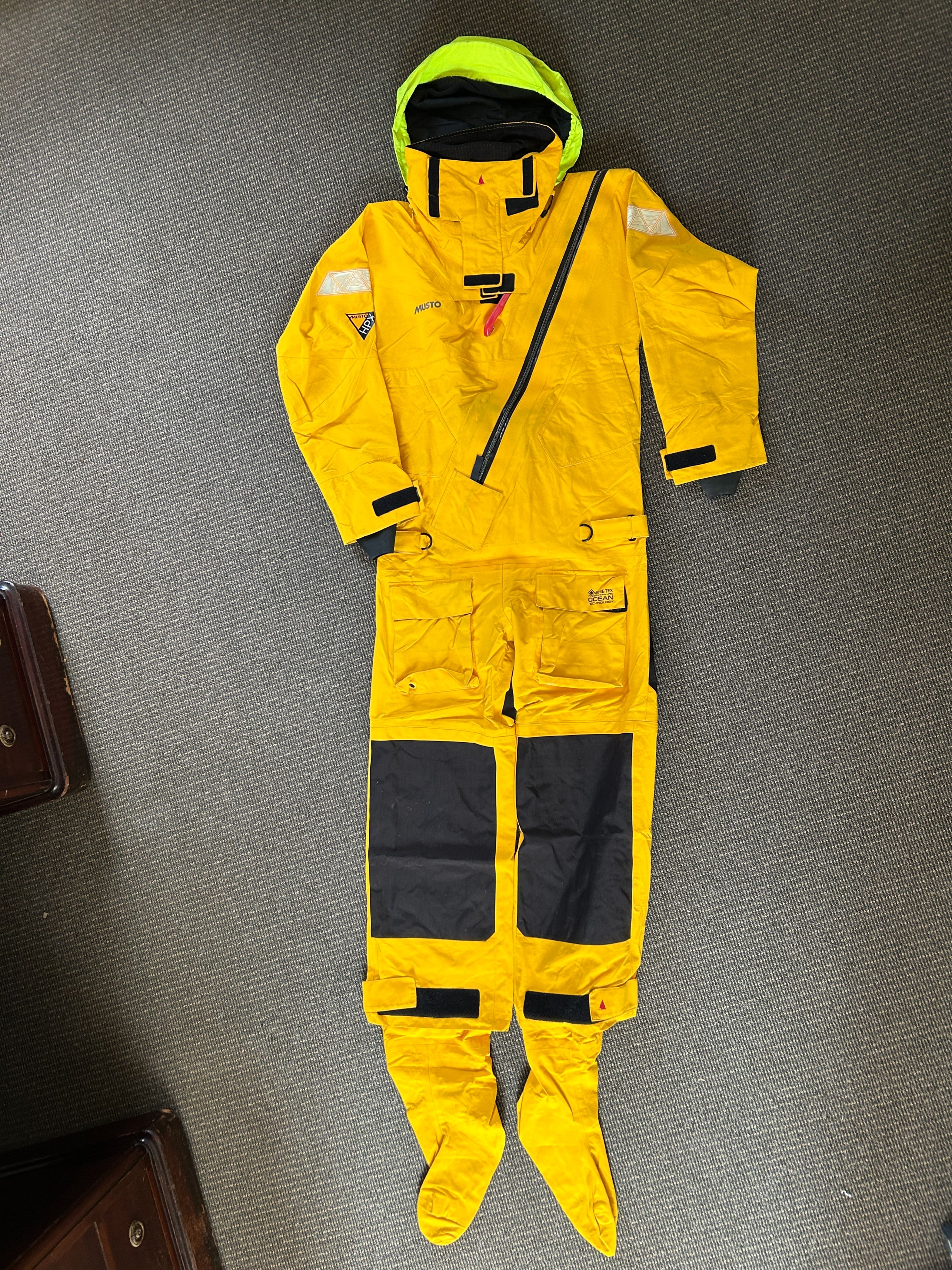 musto hpx dry suit (medium)