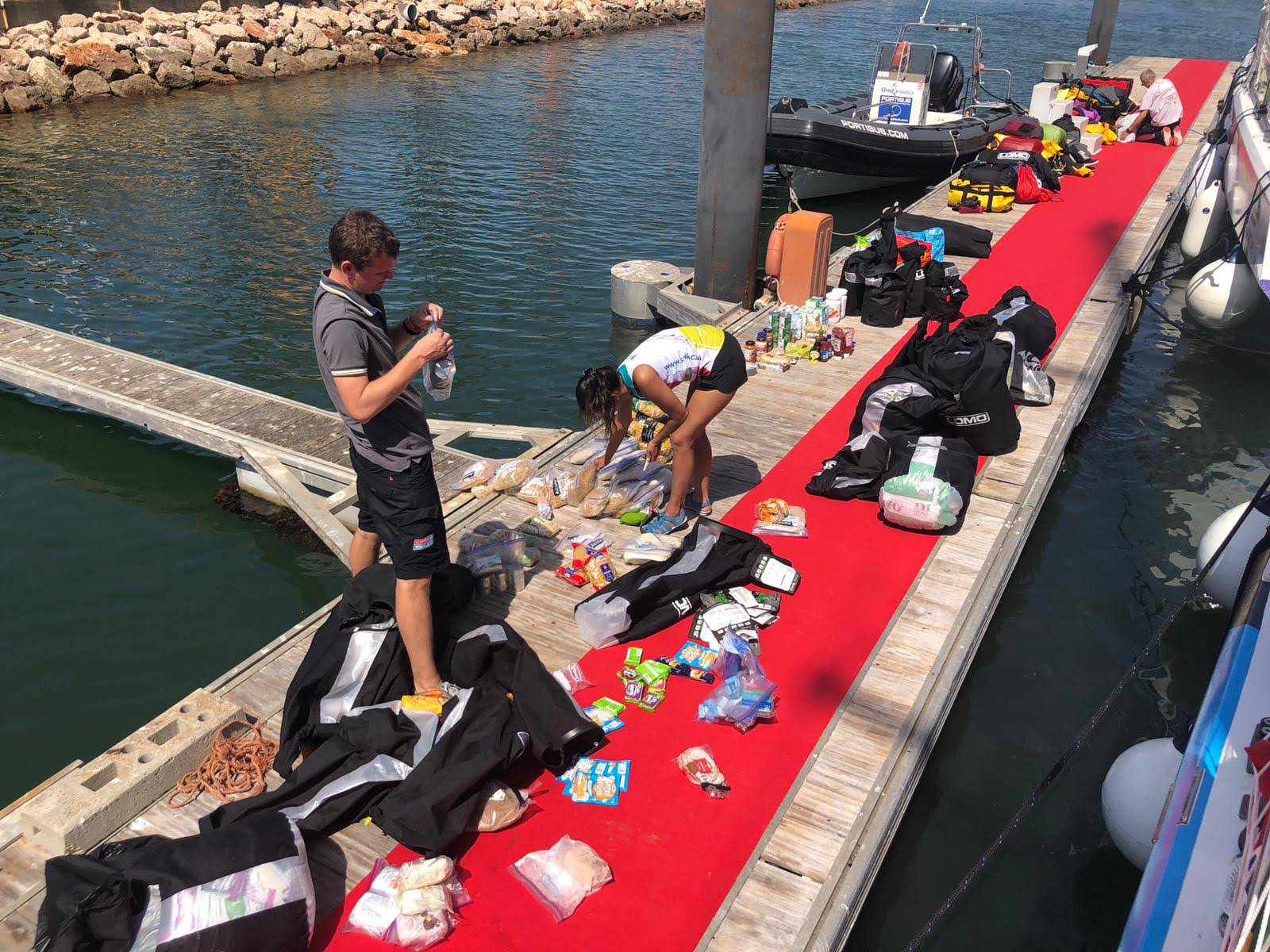 what happens at clipper round the world race stopovers?
